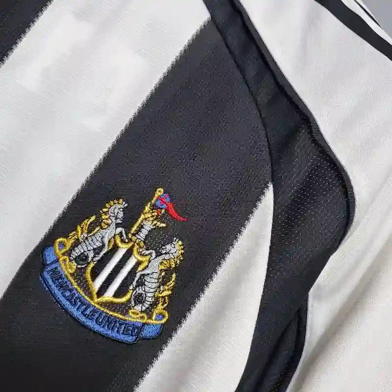 2005 - 2006 Newcastle Home - Retro Jersey