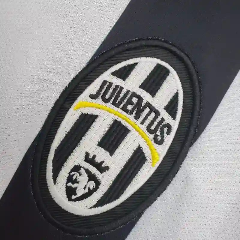 2014 - 2015 Juventus Away - Retro Jersey