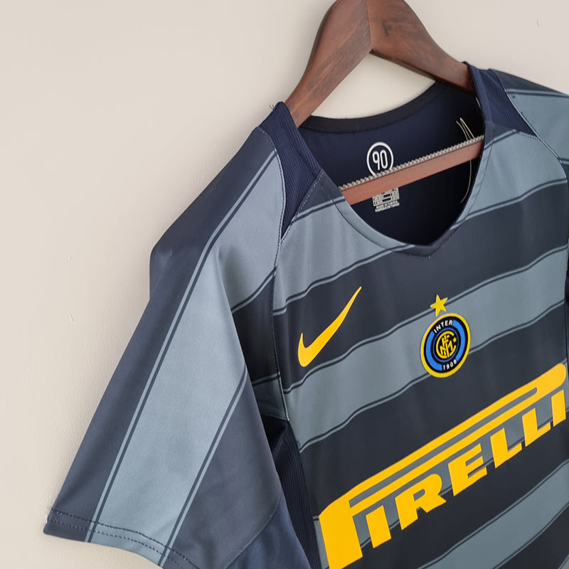 2004 - 2005 Inter Milan Third - Retro Jersey