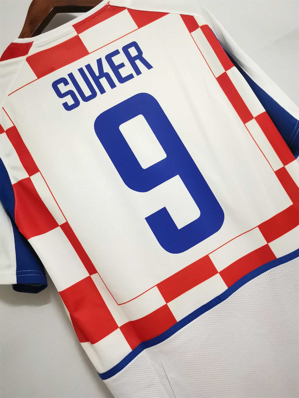 2002 Croatia Home - SUKER 9 - Retro Jersey