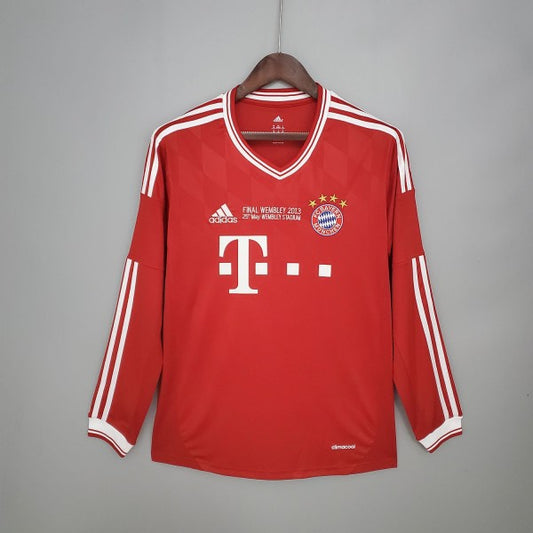 2013 - 2014 Bayern Munich
Home - Champions Leauge Winning -  Retro Jersey Long Sleeve