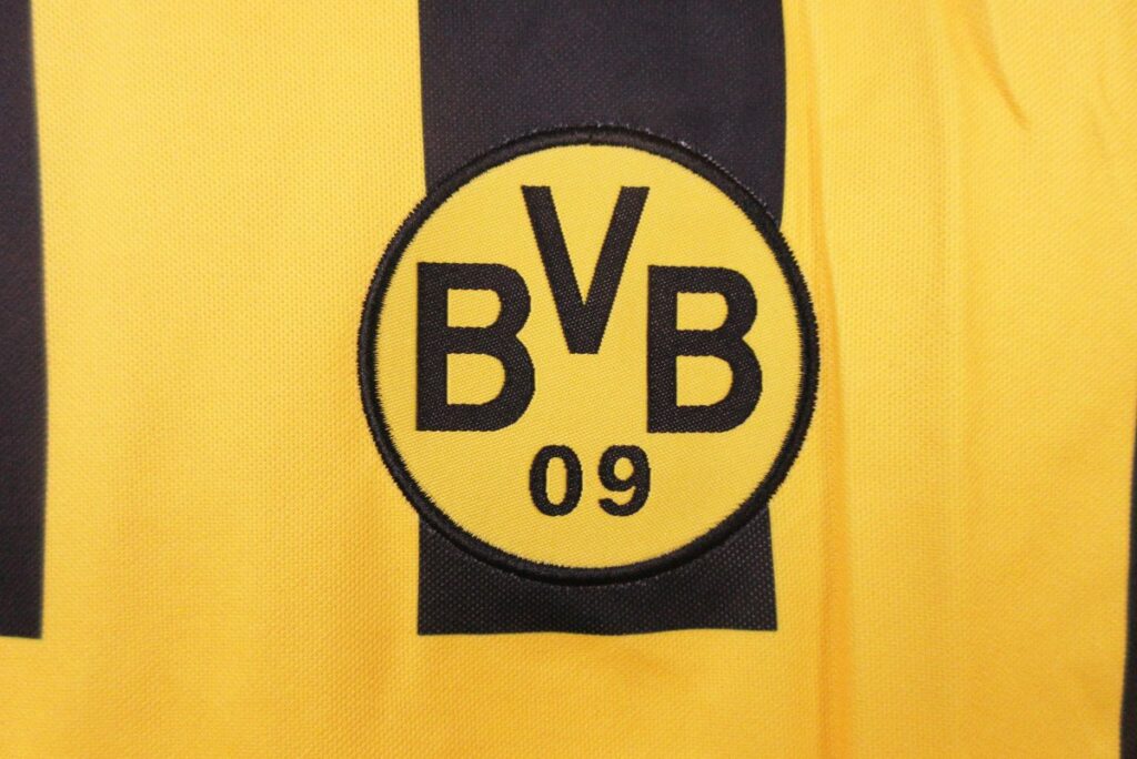 2000 - 2001 Borussia Dortmund Home - Retro Jersey