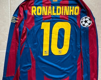 2006 Barcelona Home Retro Jersey - Long Sleeve - Ronaldinho 10 Print