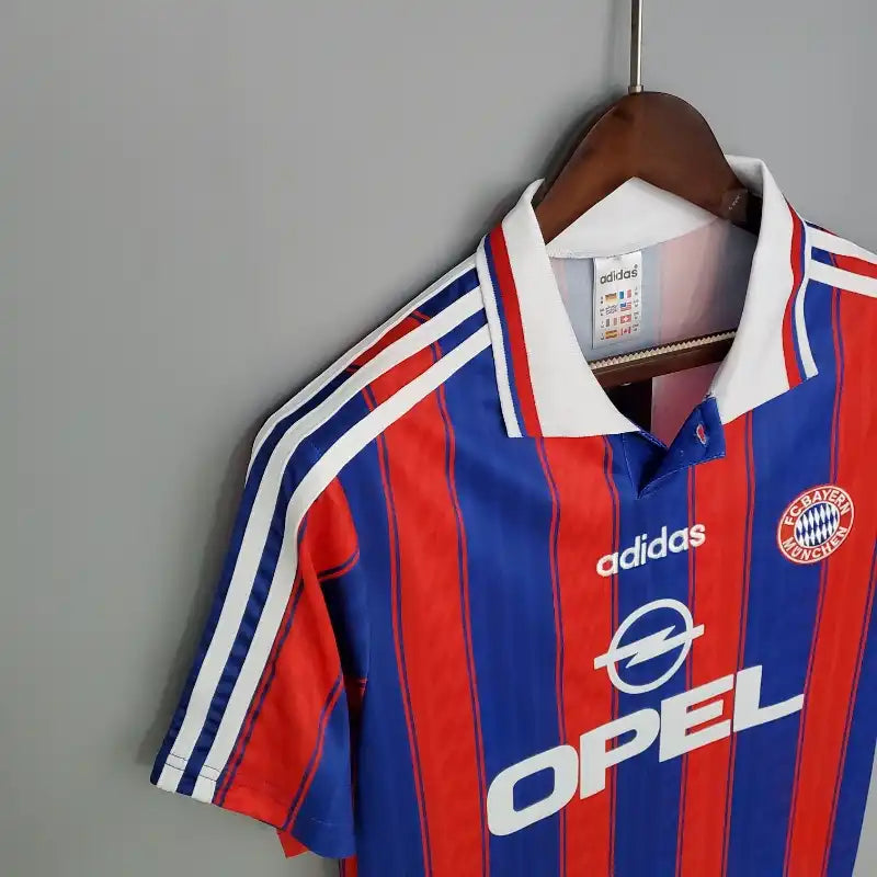 1995 - 1997 Bayern Munich
Home - Retro Jersey