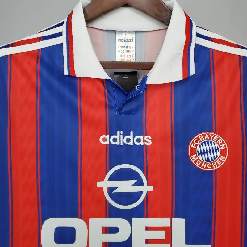 1995 - 1997 Bayern Munich
Home - Retro Jersey