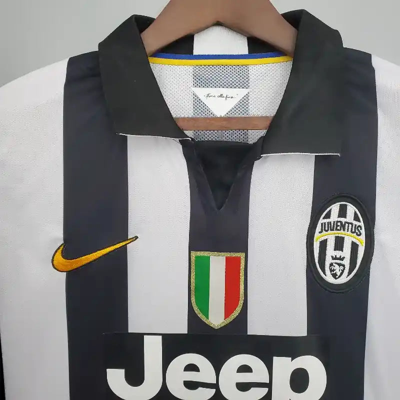 2014 - 2015 Juventus Away  - Retro Jersey