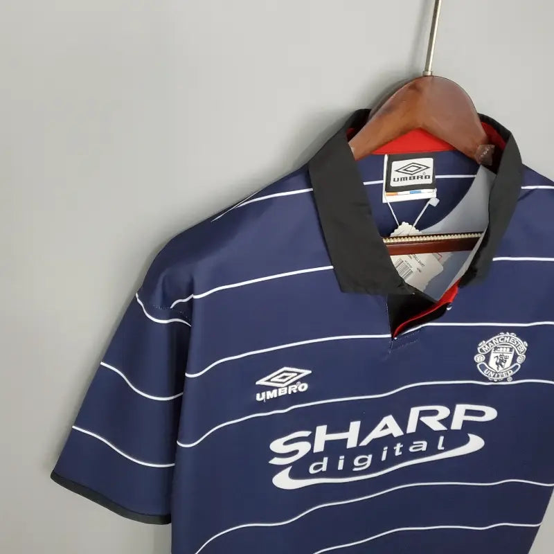 1999 - 2000 Manchester United Third - Retro Jersey