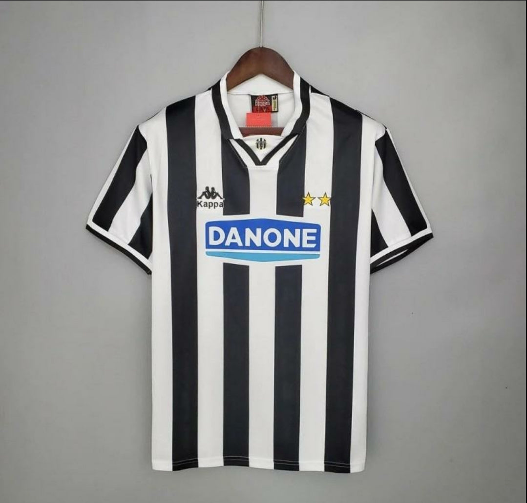 1994 - 1995 Juventus Home - Retro Jersey