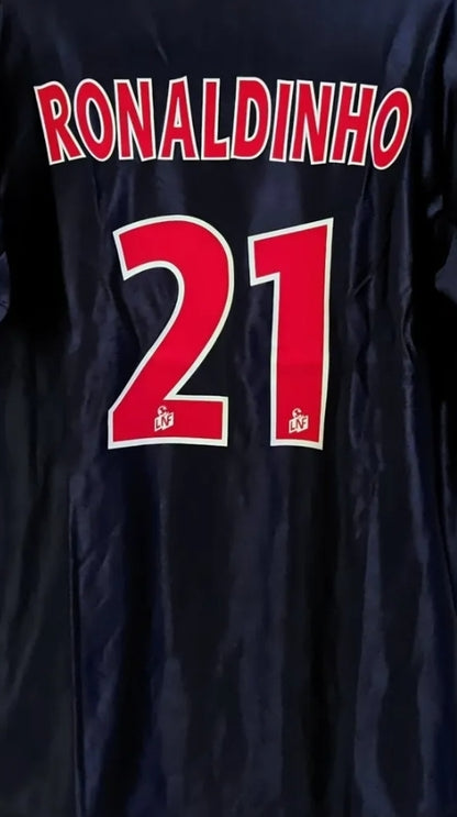 2001 - 2002 PSG
Home - RONALDINHO 21 Print - Retro Jersey