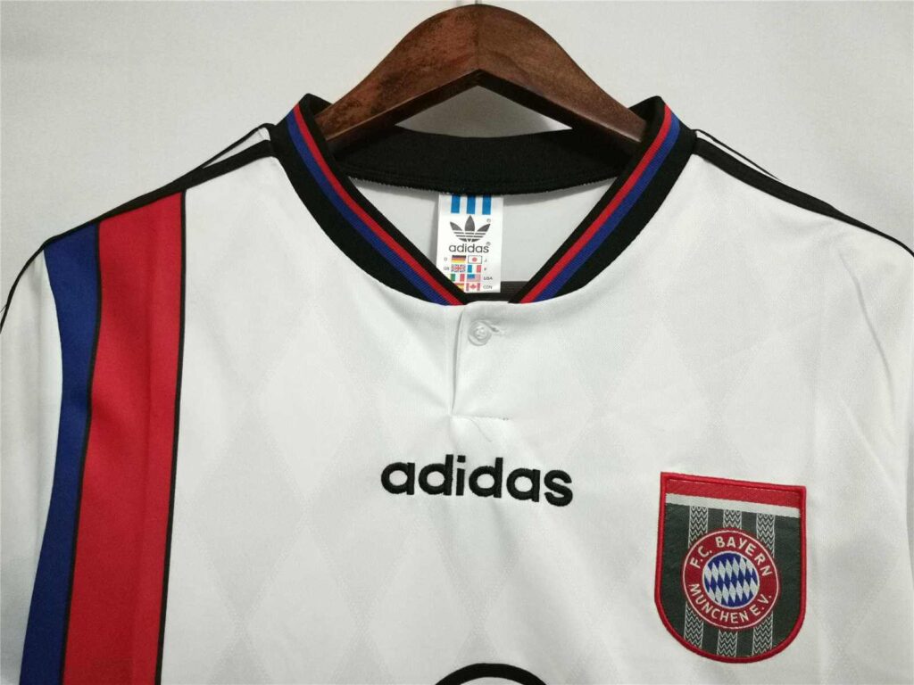 1995 - 1996 Bayern Munich Away - Retro Jersey