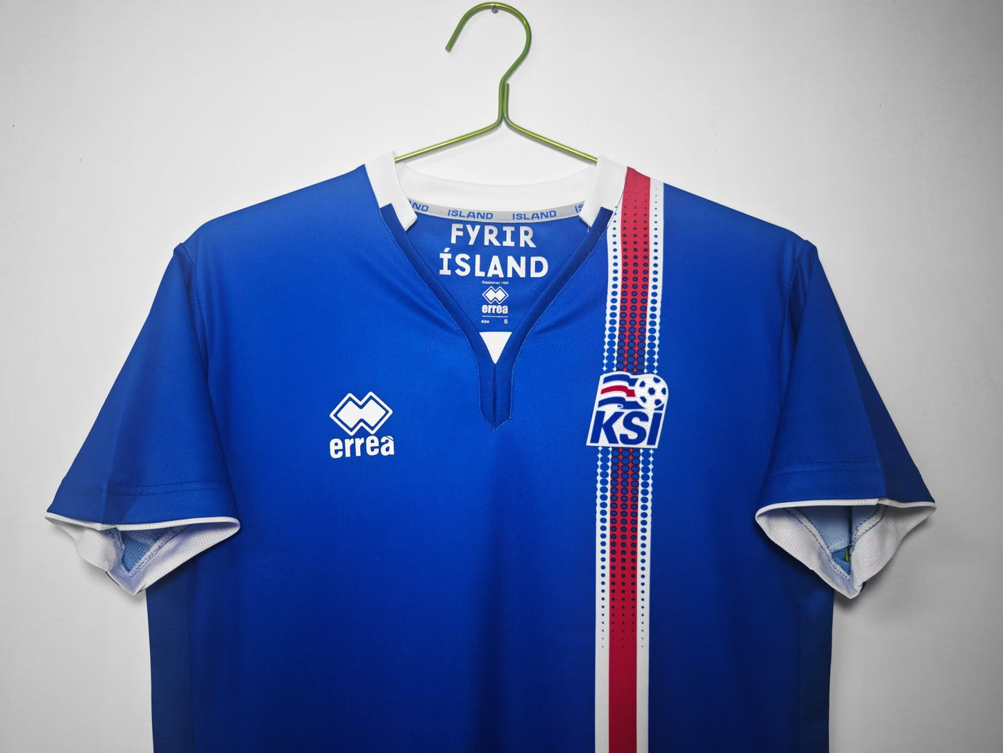 2016 - 2017 Iceland Home Retro Jersey